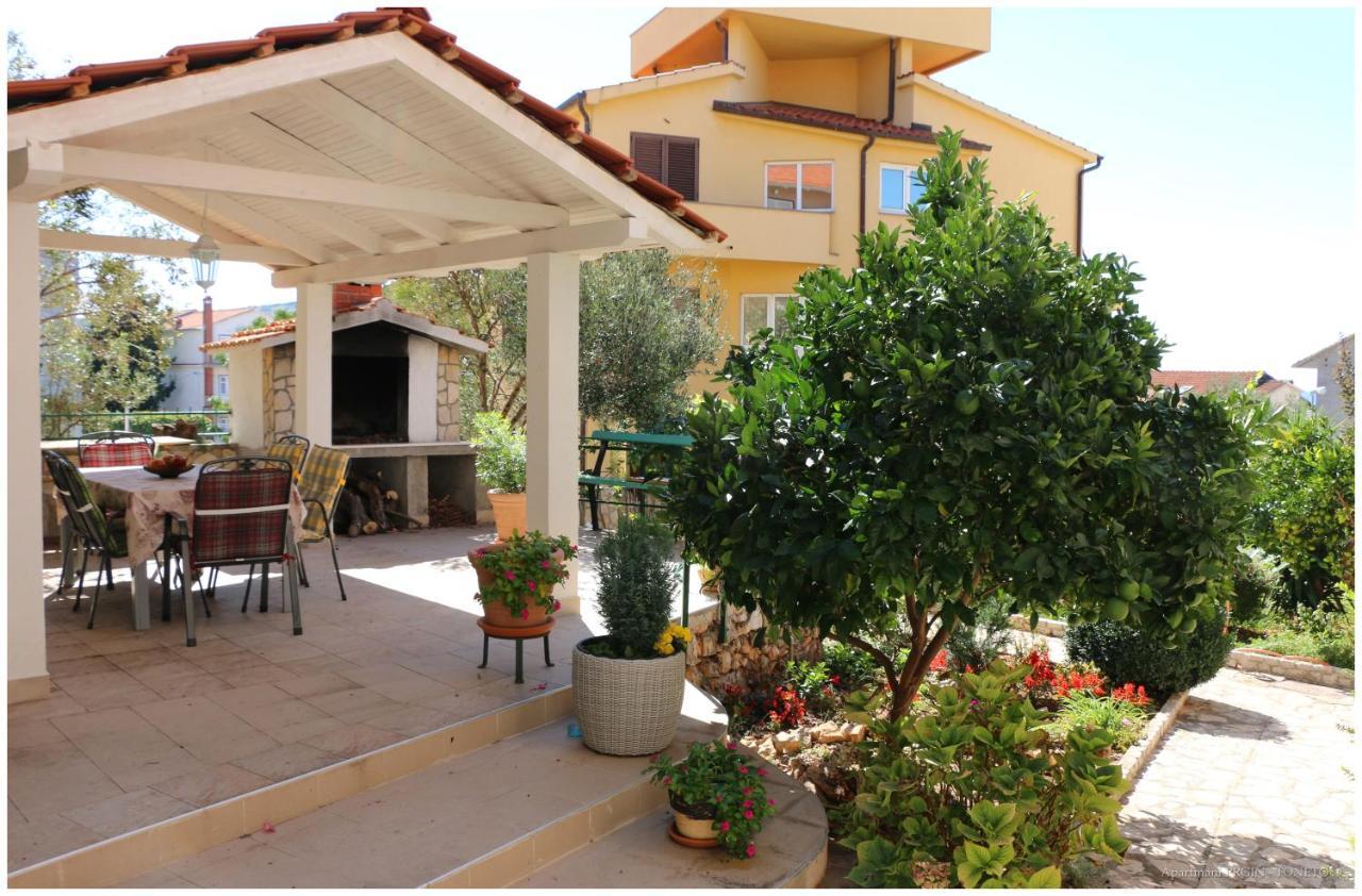 Apartments Lujo Primošten Екстериор снимка