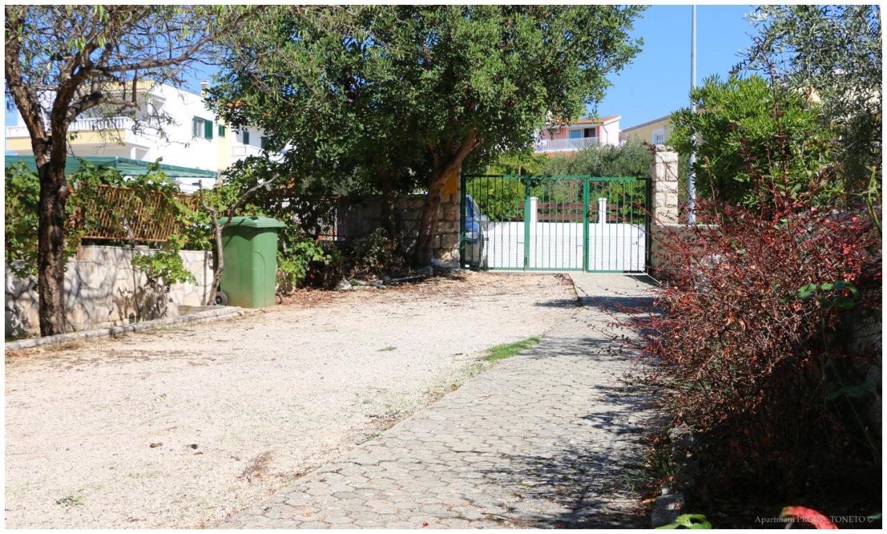 Apartments Lujo Primošten Екстериор снимка
