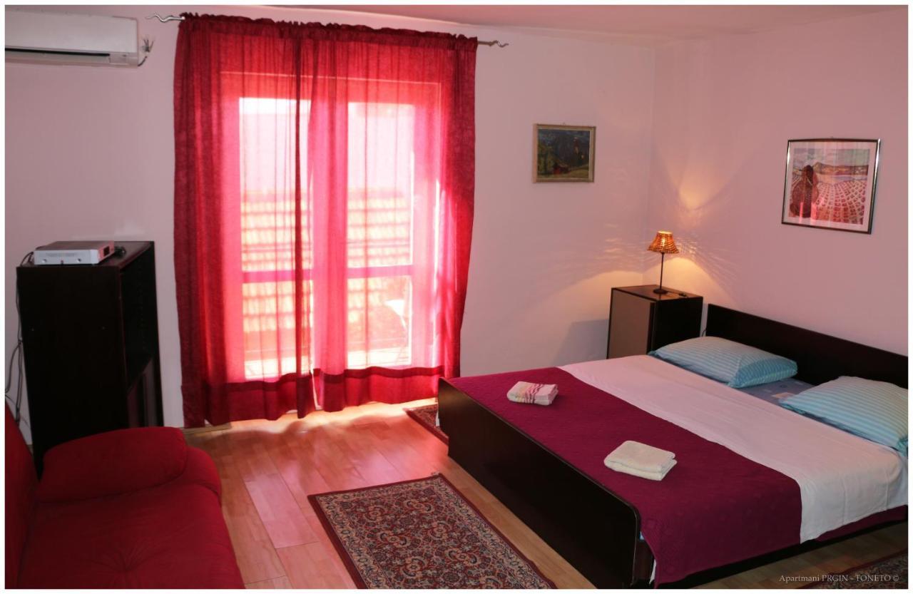 Apartments Lujo Primošten Екстериор снимка