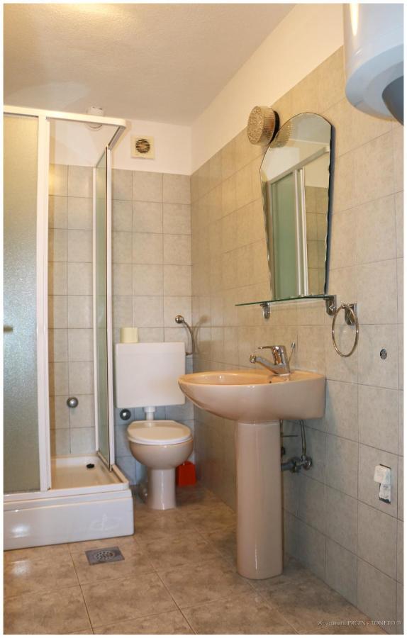 Apartments Lujo Primošten Екстериор снимка