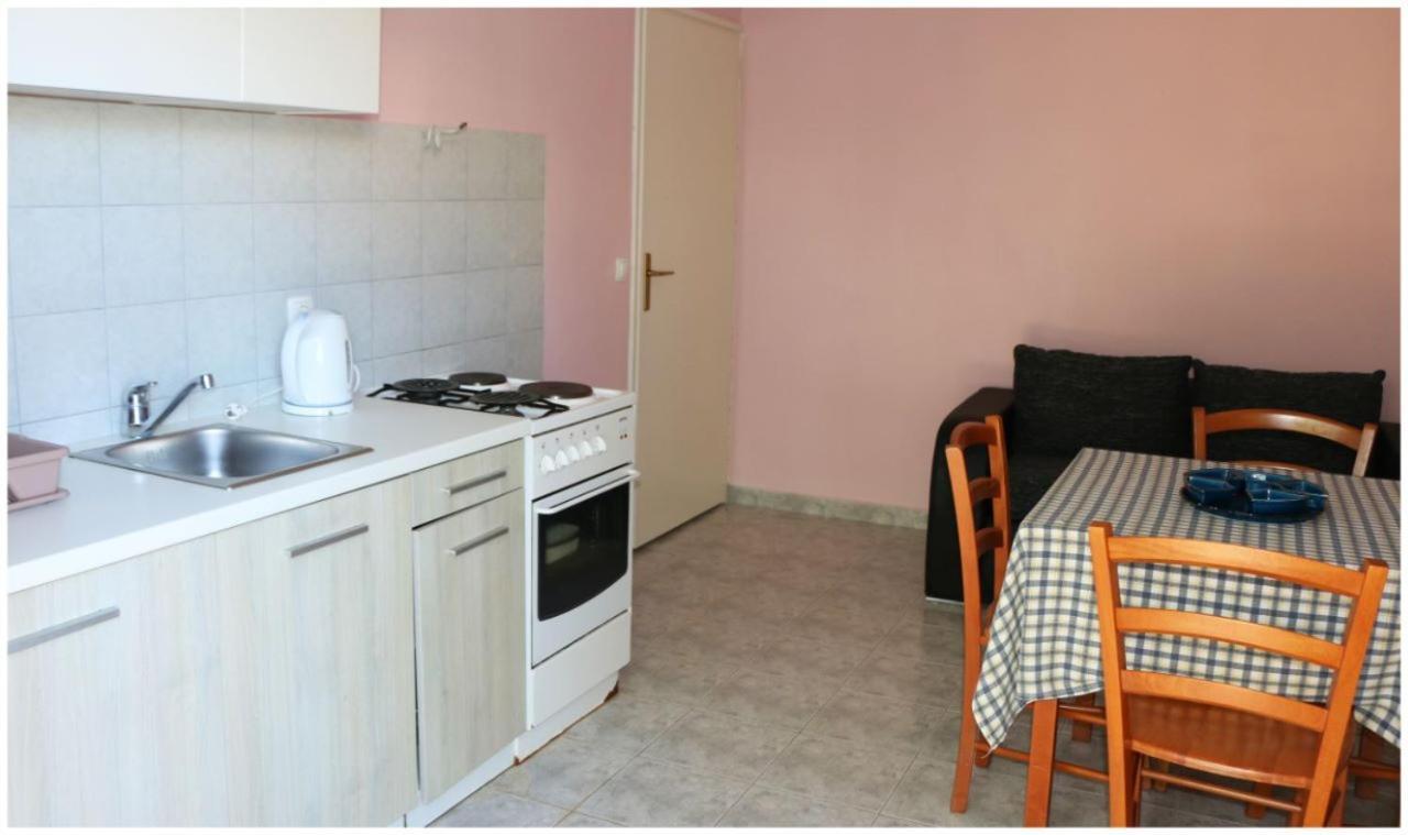 Apartments Lujo Primošten Екстериор снимка
